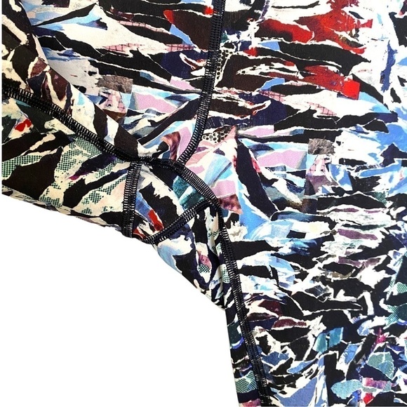 LULULEMON Wunder Under Hi-Rise Tight (Full-On Luxtreme 28") - Picture 14 of 14